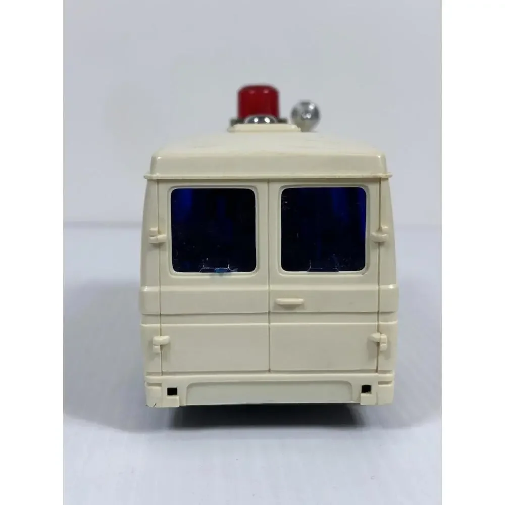VTG Mercedes Rescue Ambulance Battery Operated  Bump-N-Go Hong Kong Parts‎ Only